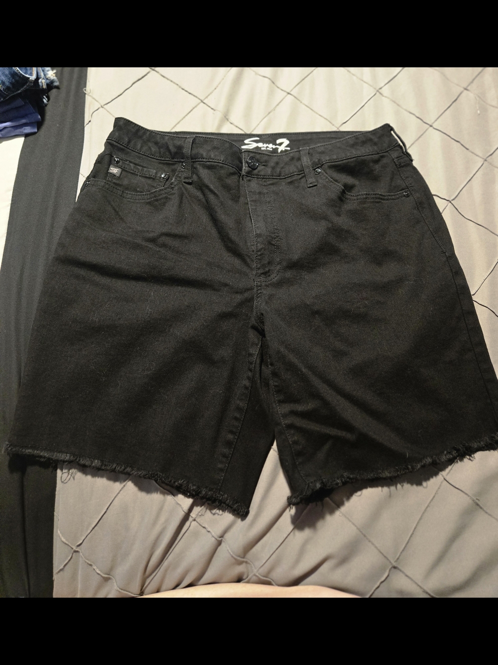 Seven7 Women's Shorts Seven7 Mid Rise Relaxed Fit Fray Hem Black Bermuda Short